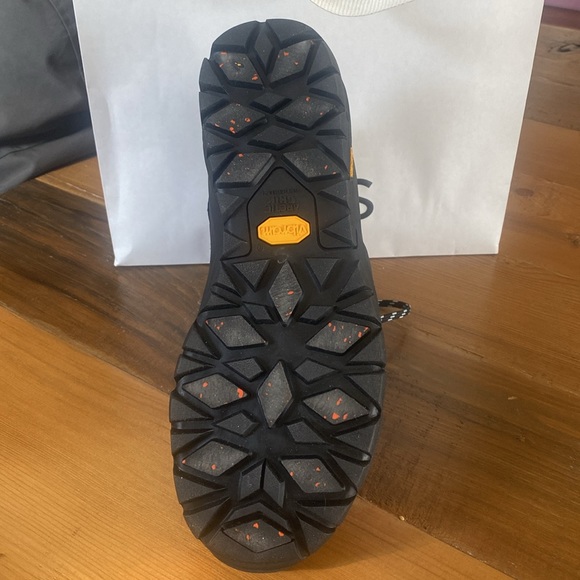 NWT Merrell Size  8 Winter Boots - Picture 6 of 8